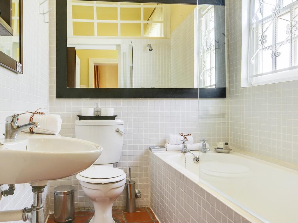 Liberty Lodge Guest House Kapsztad Zewnętrze zdjęcie